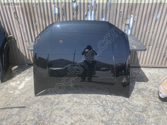 AUDI Q3 ÇIKMA ORJİNAL KAPUT