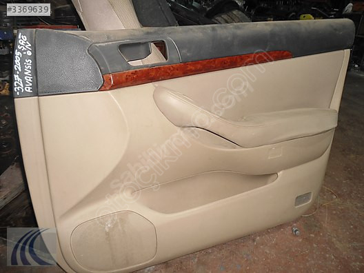 TOYOTA AVENSIS 2004 ÇIKMA SAĞ ÖN KAPI DÖŞEMESİ