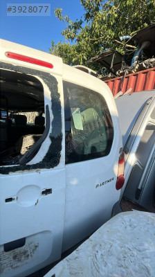 PEUGEOT PARTNER TEPE SAĞ BAGAJ KAPAĞI ÇIKMA