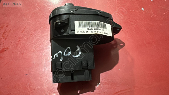 98AG 13A024 AH FORD FOCUS 1 SEDAN GHİA FAR ANAHTARI