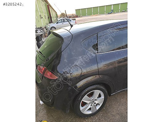 2011 SEAT LEON ARKA ÇAMURLUK SİYAH