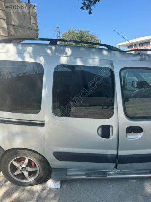 Renault Kangoo sağ sürgülü kapağı 2008-2009