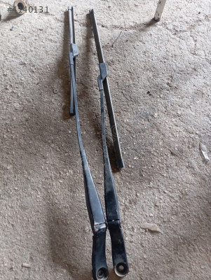 Peugeot 308 Ön cam silecek kolu 9677256180