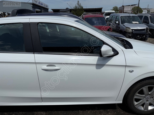 PEUGEOT 301 SAĞ ÖN KAPI BOŞ HATASIZ ORİJİNAL ÇIKMA