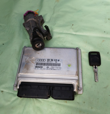 Audi A4 B5 Motor beyni 1.8 20V AVV 8D0906018AA 0261206896