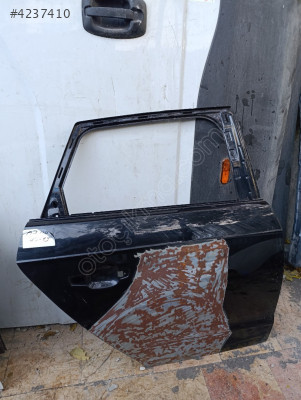 Audi A3 sağ arka kapı hecbek orjinal çıkma parça