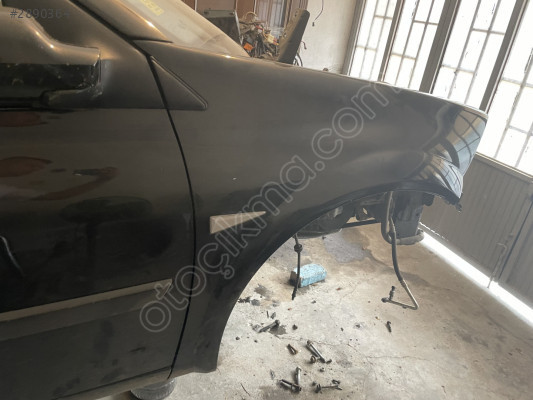 RENAULT MEGANE 2 2002 2009 SAĞ ÖN ÇAMURLUK