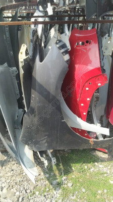Toyota Corolla 2012 model sağ ön çamurluk