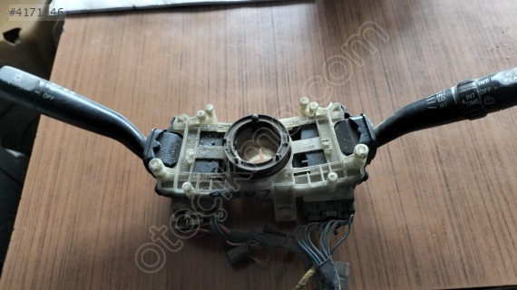 02-11  land cruiser far silecek kolu 17A164LH1 REF G11U-76