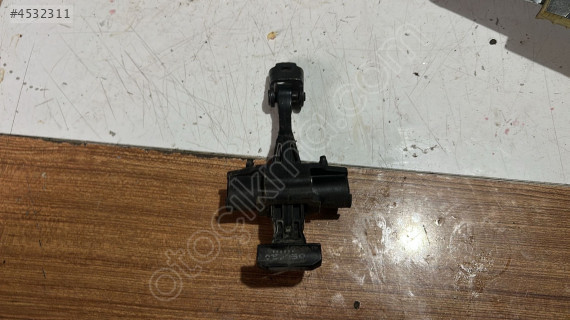 2017-2023 DACİA DUSTER SAĞ ARKA KAPI GERGİSİ ORJ ÇIKMA