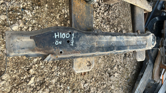 HYUNDAİ H100 ÖN TAMPON DEMİRİ ÇEVİK OTO ORJİNAL ÇIKMA BURSA