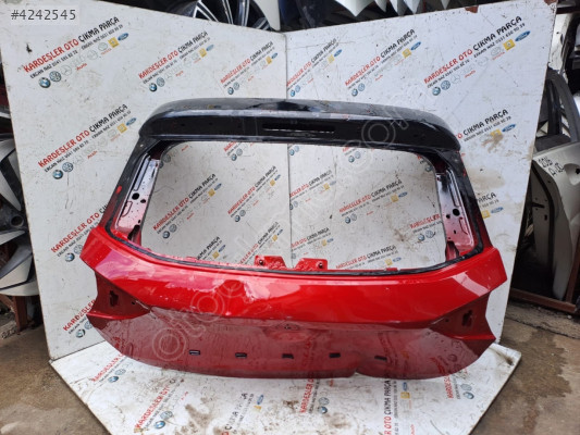 Opel Corsa f arka bagaj kapağı (hasarlı parça)