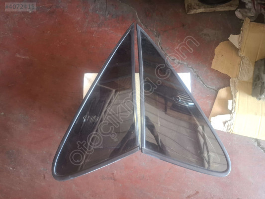 ÖZMEN OPEL VECTRA A SAĞ SOL KELEBEK CAMI 90270749 90270750
