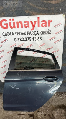 FORD FİESTA SOL ARKA KAPI