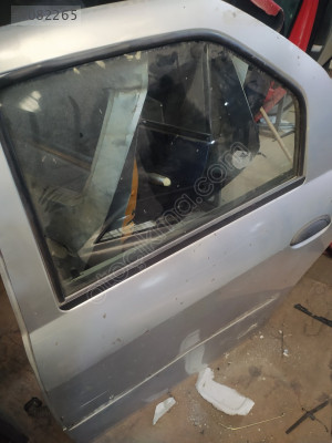 Dacia Logan sol arka kapı
