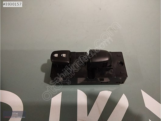 Nissan X Trail 2014-2017 ön sağ cam açma düğmesi