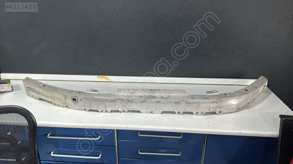 MERCEDES E SERİ W213 ÖN TAMPON DEMİR 2136200130