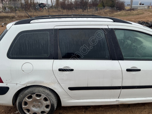 Peugeot 307 sağ ön kapı