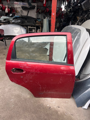 Fiat punto çıkma arka sağ kapı dolu