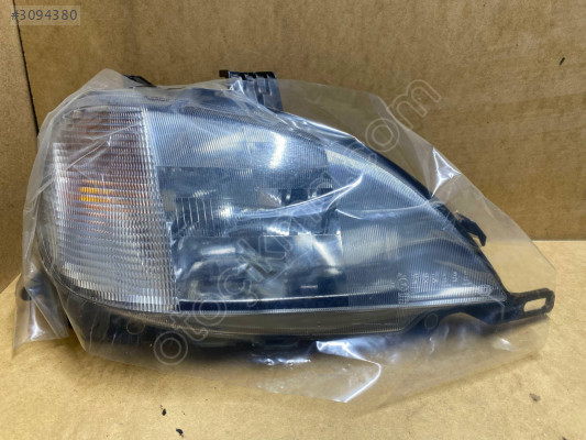 Mercedes ML270 CDI W163 Sağ Far Camı
