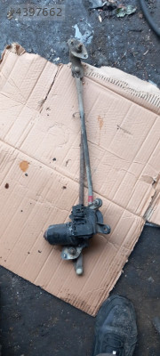 Mazda 626 silecek mekanizması ve motoru