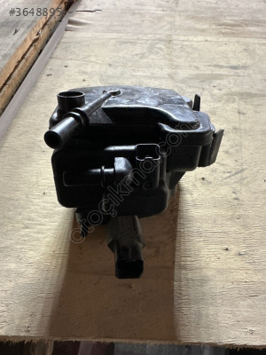 Peugeot 407 Focus mazot filtresi kutusu