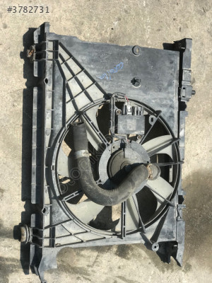 Toyota Corolla Fan Motoru Fan Davlumbazı