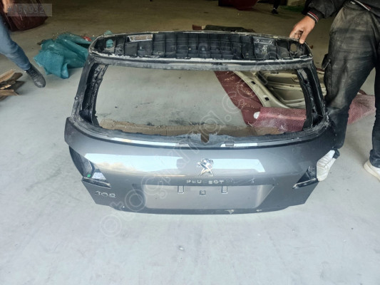PEUGEOT 308 GRİ BAGAJ KAPAĞI ORJINAL HATASIZ