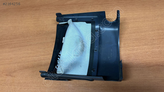 9T16-3530-ADW 2009-2013 Ford Connect üst direksiyon plastiği