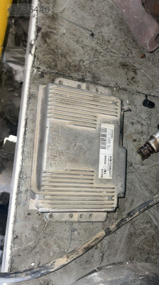Laguna 1 çıkma motor beyni