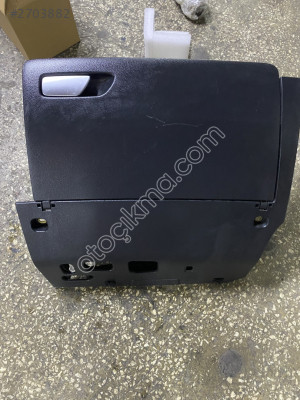 AUDI A3 TORPİDO KAPAĞI
