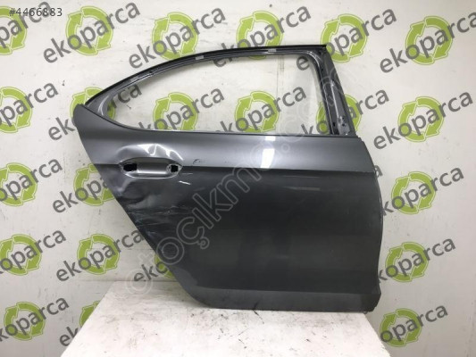 SKODA SUPERB 2024 2026 SAĞ ARKA KAPI 3P3833052