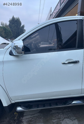 MİTSUBİSHİ L200 SOL ÖN KAPI ( BEYAZ - HATASIZ )