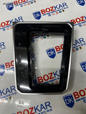 PASSAT B8 DSG VİTES ORTA KONSOL CERCEVESİ SIFIR