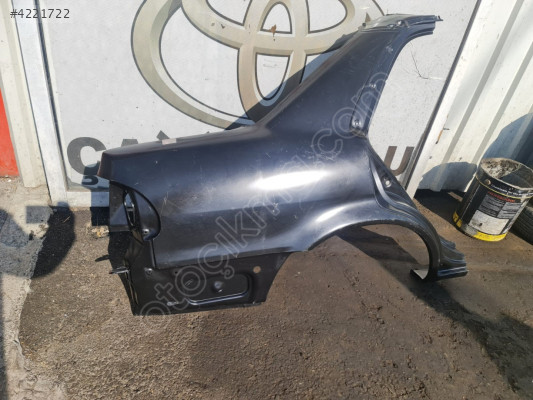 TOYOTA COROLLA 1999-2001 MODEL SIFIR ORJİNAL SAĞ ARKA ÇAMURLUK