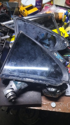 Mercedes-Benz C Class W204  sağ sol kelebek camı A2047302355