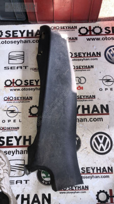 1K4867765E Volkswagen Golf 6 arka koltuk sol yan kaplaması