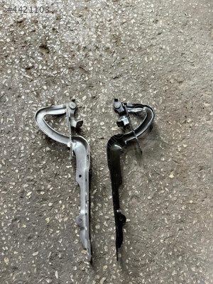 PEUGEOT 208 SAĞ SOL KAPUT MENTEŞESİ