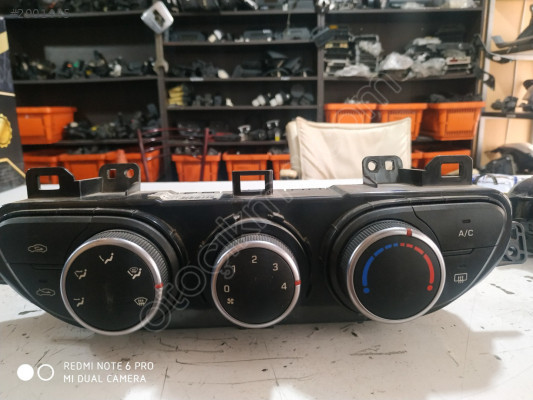 HYUNDAİ İ10 KLİMA KONTROL PANELİ