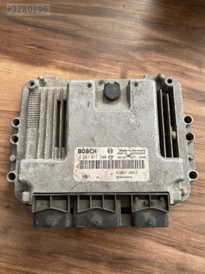 Renault Laguna Motor Beyni 1.9 DCI Dizel 8200310863 ÇIKMA