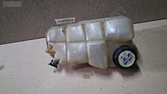 2014-18 VOLVO V40 GENLEŞME BİDONU MOTOR SUYU SÖKME ORJİNAL