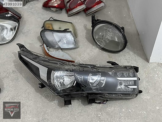 TOYOTA COROLLA 2013 - 2016 SAĞ FAR