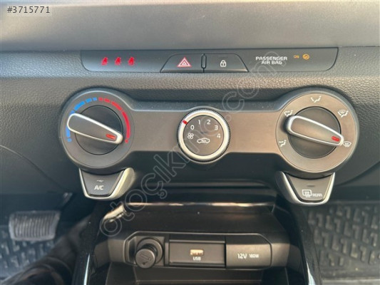 2023 Kia Stonic Klima Paneli-Klimatronik