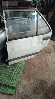 Tofaş sağ sol arka kapılar beyaz temiz dolu