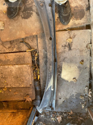 FORD FIESTA 2008  ÖN CAM İZGARASI GÜÇMANLAR