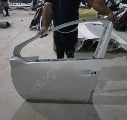 2013/2018 PEUGEOT 208 BEYAZ SOL ÖN ARKA KAPI ORJINAL