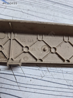 1J0881348 GOLF4 BORA KOLTUK RAY KAPAĞI SAĞ