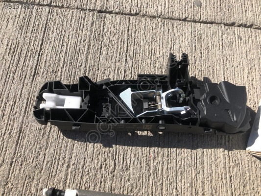 MERCEDES A SERİ W177 KAPI MEKANİZMASI İÇ 0997601502