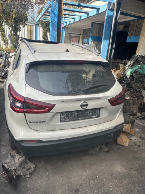 Nissan qashqai çıkma yedek parçaları