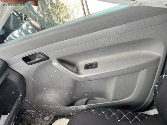 VOLKSWAGEN CADDY SAĞ ÖN KAPI DÖŞEMESİ